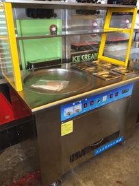 Tunggal Pan Fried Rolled Ice Cream Machine Dengan 6 Pcs Topping Kontainer